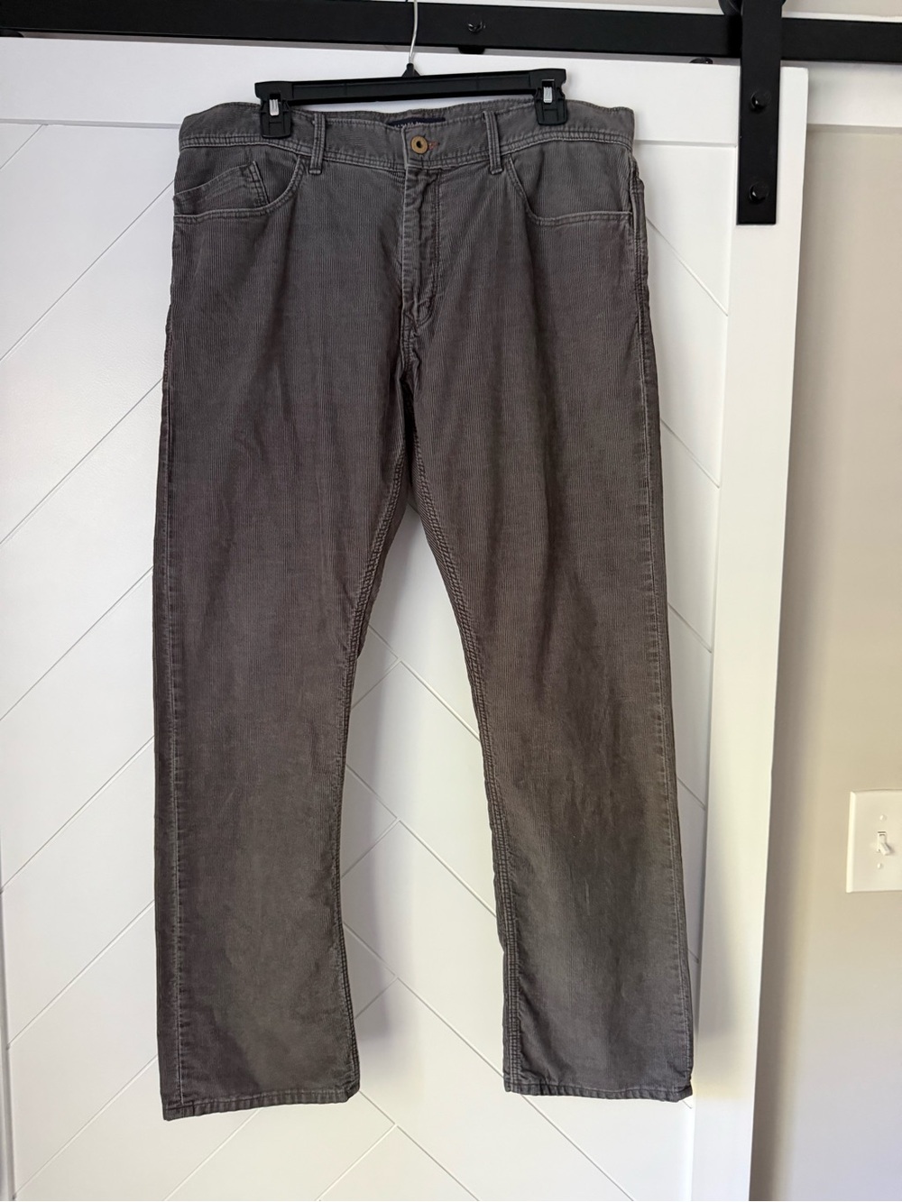 Banana Republic Men's Corduroy Pants in Gray 33x30